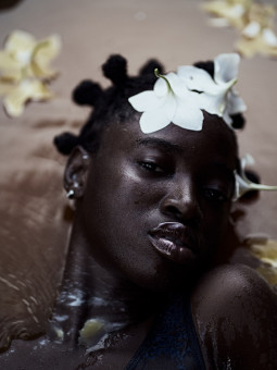 Affiche - Yeusi - Accueil | Oueso - Art Afro Contemporain