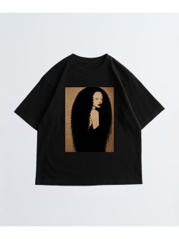 Unisex T-shirt - Tomiyo - Accueil | Oueso - Art Afro Contemporain