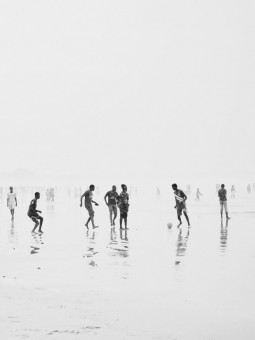 Affiche - Beach day (Alioune Seye) - Affiches | Oueso - Art Afro Co...