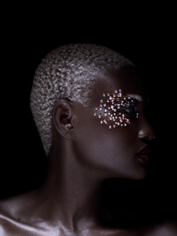 Poster - Perla - Accueil | Oueso - Contemporary Afro Art