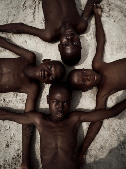 Affiche - Brotherhood - Accueil | Oueso - Art Afro Contemporain
